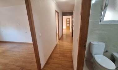 Resale - Apartment / flat - Torrevieja - Acequion