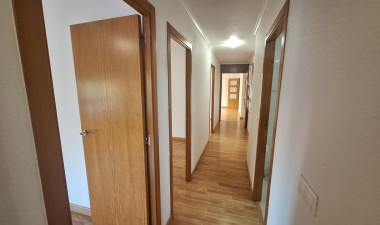 Resale - Apartment / flat - Torrevieja - Acequion