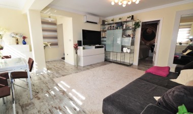 Resale - Apartment / flat - Torrevieja - Playa De Los Naufragos