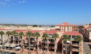 Återförsäljning - Lägenhet / lägenhet - Torrevieja - Playa De Los Naufragos