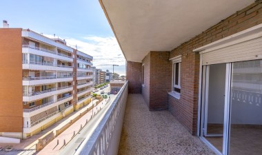 Resale - Apartment / flat - Punta Prima - Costa Blanca