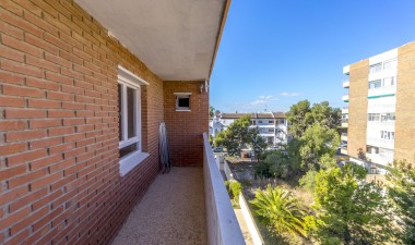 Resale - Apartment / flat - Punta Prima - Costa Blanca