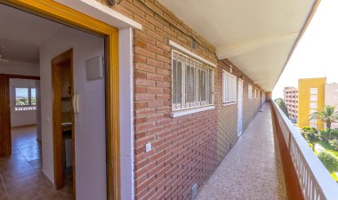 Resale - Apartment / flat - Punta Prima - Costa Blanca