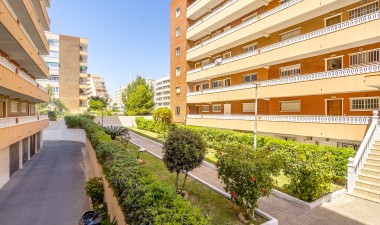 Resale - Apartment / flat - Punta Prima - Costa Blanca