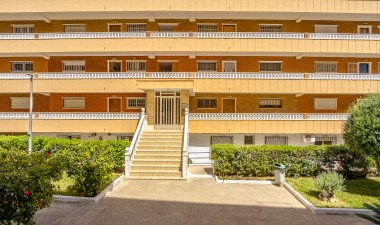 Resale - Apartment / flat - Punta Prima - Costa Blanca