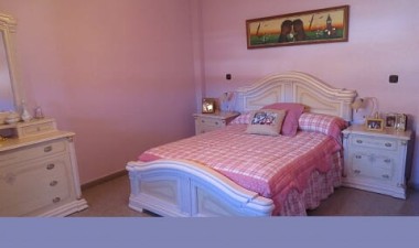 Resale - Villa - Salinas - Inland