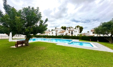 Odsprzedaż - Bungalow - Orihuela Costa - Los Dolses