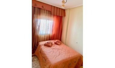 Resale - Apartment / flat - Guardamar del Segura - Puerto