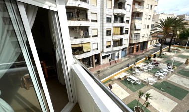 Resale - Apartment / flat - Torrevieja - Centro