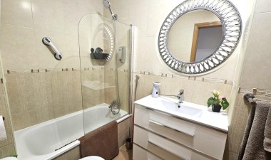 Resale - Apartment / flat - Torrevieja - Centro