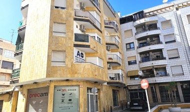 Resale - Apartment / flat - Torrevieja - Centro