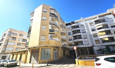 Resale - Apartment / flat - Torrevieja - Centro