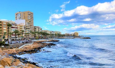 Resale - Apartment / flat - Torrevieja - Centro