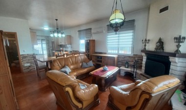 Resale - Villa - cuevas de marin - Inland