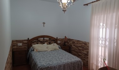 Resale - Villa - cuevas de marin - Inland