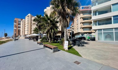 Resale - Apartment / flat - Torrevieja - Playa del Cura