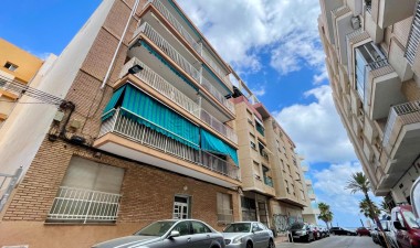 Resale - Apartment / flat - Torrevieja - Playa del Cura