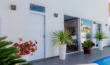 Resale - Villa - Orihuela Costa - La Zenia