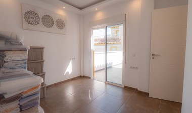 Resale - Villa - Orihuela Costa - La Zenia