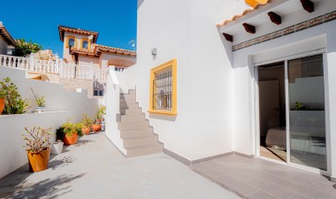 Resale - Villa - Orihuela Costa - La Zenia