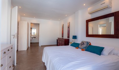 Resale - Villa - Orihuela Costa - La Zenia