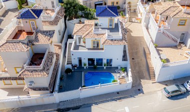 Resale - Villa - Orihuela Costa - La Zenia