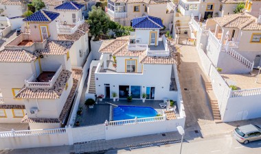 Resale - Villa - Orihuela Costa - La Zenia