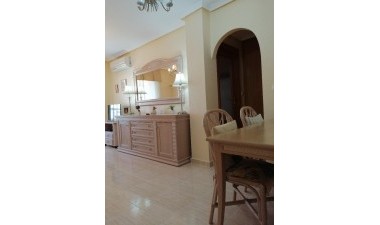 Resale - Apartment / flat - Torrevieja - Playa del Cura