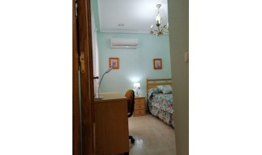 Resale - Apartment / flat - Torrevieja - Playa del Cura