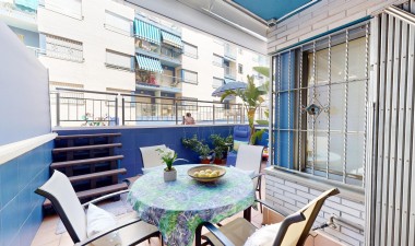 Resale - Apartment / flat - Torrevieja - Playa de los Locos