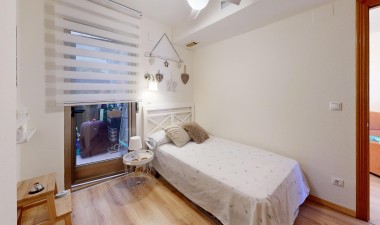 Resale - Apartment / flat - Torrevieja - Playa de los Locos