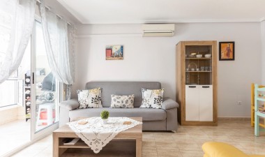 Resale - Apartment / flat - Torrevieja - Centro