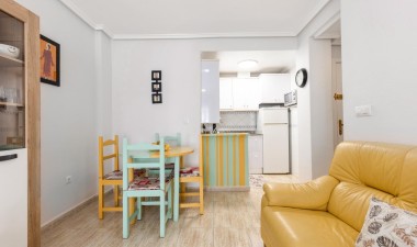 Resale - Apartment / flat - Torrevieja - Centro