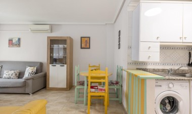 Resale - Apartment / flat - Torrevieja - Centro