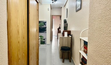 Resale - Apartment / flat - Torrevieja - Playa de los Locos