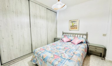 Resale - Apartment / flat - Torrevieja - Playa de los Locos