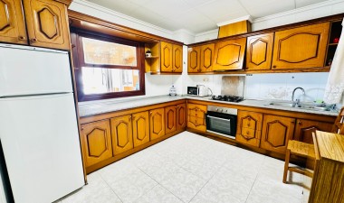 Resale - Apartment / flat - Torrevieja - Playa de los Locos