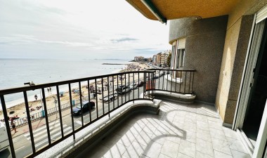 Resale - Apartment / flat - Torrevieja - Playa de los Locos