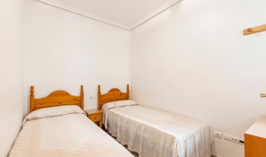 Resale - Apartment / flat - Torrevieja - La Mata Pueblo