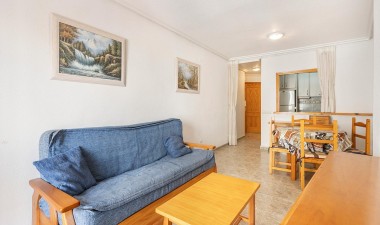 Resale - Apartment / flat - Torrevieja - La Mata Pueblo