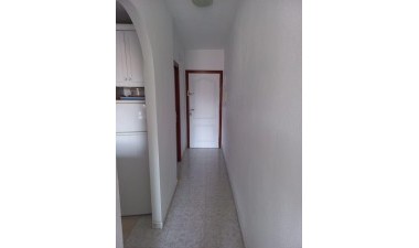 Resale - Apartment / flat - Torrevieja - Estacion De Autobuses