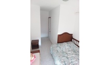 Resale - Apartment / flat - Torrevieja - Estacion De Autobuses