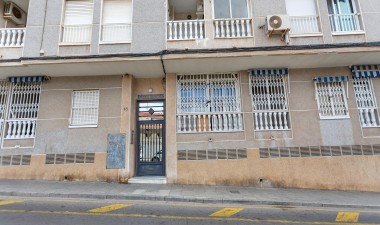 Resale - Apartment / flat - Torrevieja - Estacion De Autobuses