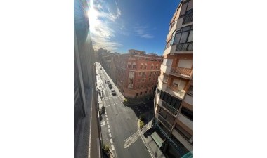 Resale - Apartment / flat - Alicante - Centro