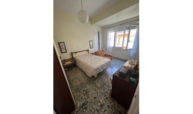 Resale - Apartment / flat - Alicante - Centro