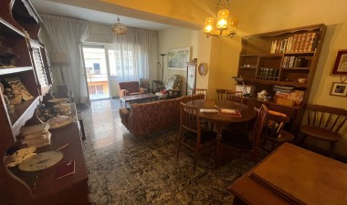 Resale - Apartment / flat - Alicante - Centro