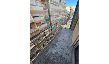 Resale - Apartment / flat - Alicante - Centro