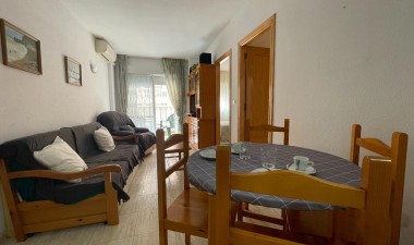 Resale - Apartment / flat - Torrevieja - Estacion De Autobuses