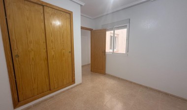 Resale - Apartment / flat - Torrevieja - Centro