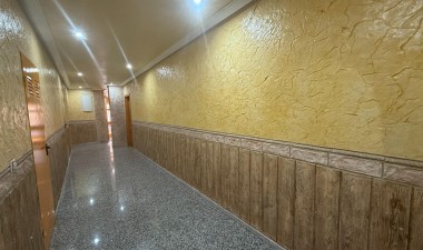 Resale - Apartment / flat - Torrevieja - Centro